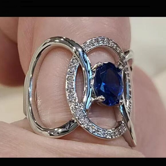 💙 Interlocking Brilliant Blue Cz Halo Silver plated Cocktail Ring - Picture 9 of 16